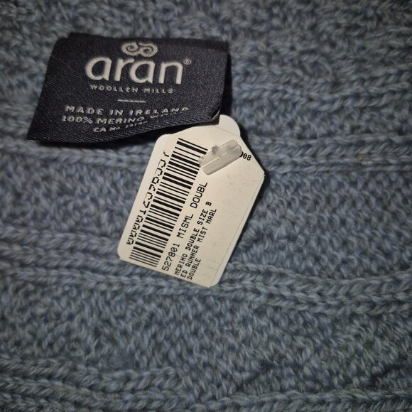 NWT ARAN WOOLEN MILLS Double Wide and Long 100% Merino Wool Scarf/Wrap - Picture 9 of 16